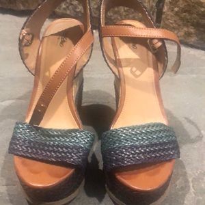 Wedges cork and straw